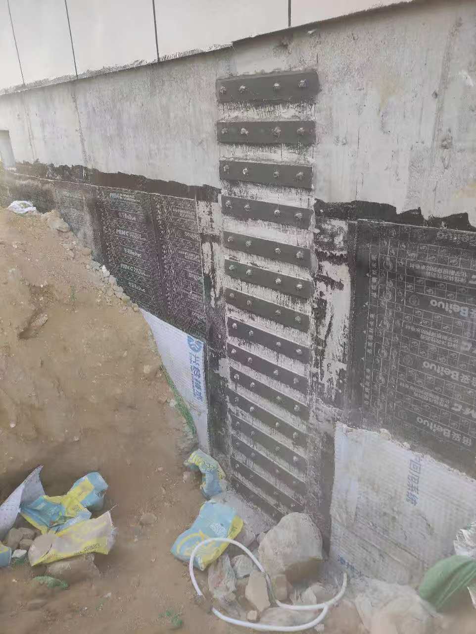 张家界房屋柱子加固方法